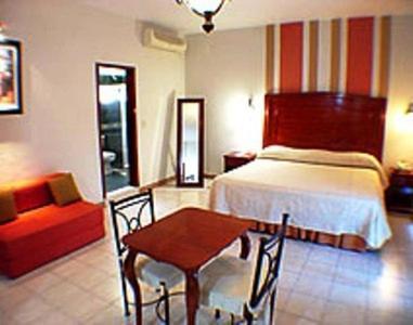 Real Avenida Hotel Тустла-Ґутьєррес Номер фото