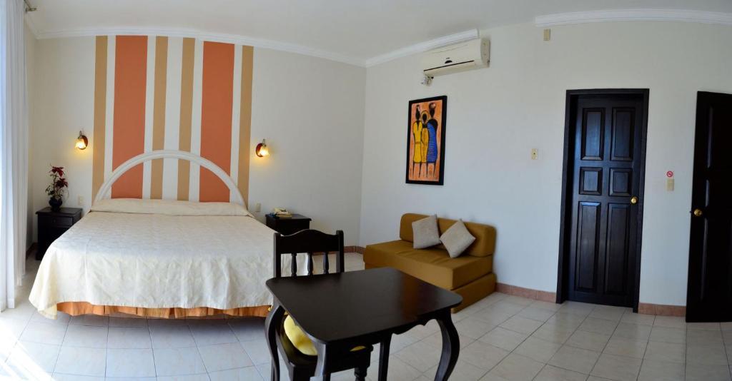 Real Avenida Hotel Тустла-Ґутьєррес Номер фото