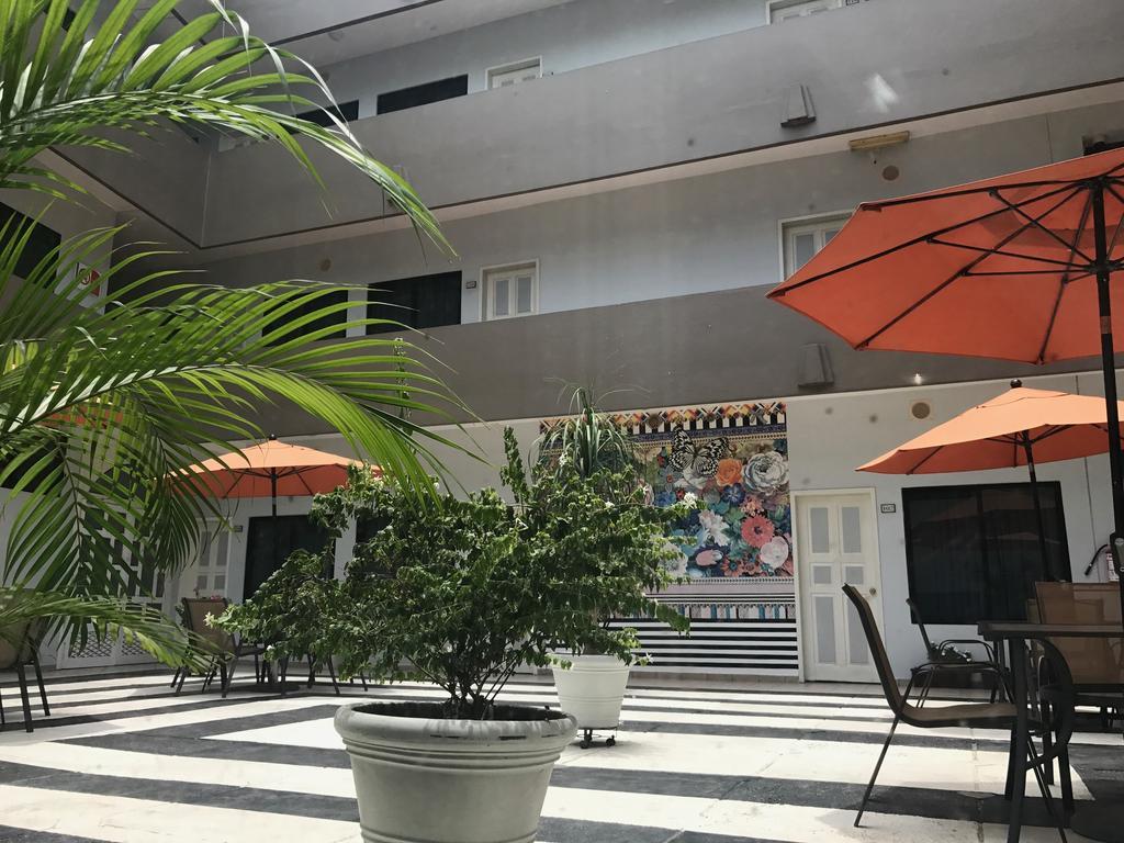 Real Avenida Hotel Тустла-Ґутьєррес Екстер'єр фото